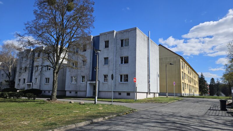 Erstes Untersuchungsobjekt: Ein Ingenieurbüro ist beauftragt zu prüfen, welche Varianten für eine Heizungsumstellung im Wohngebiet Puschkinstraße Kienbaum wirtschaftlich und klimafreundlich wäre. Foto: Anke Beißer