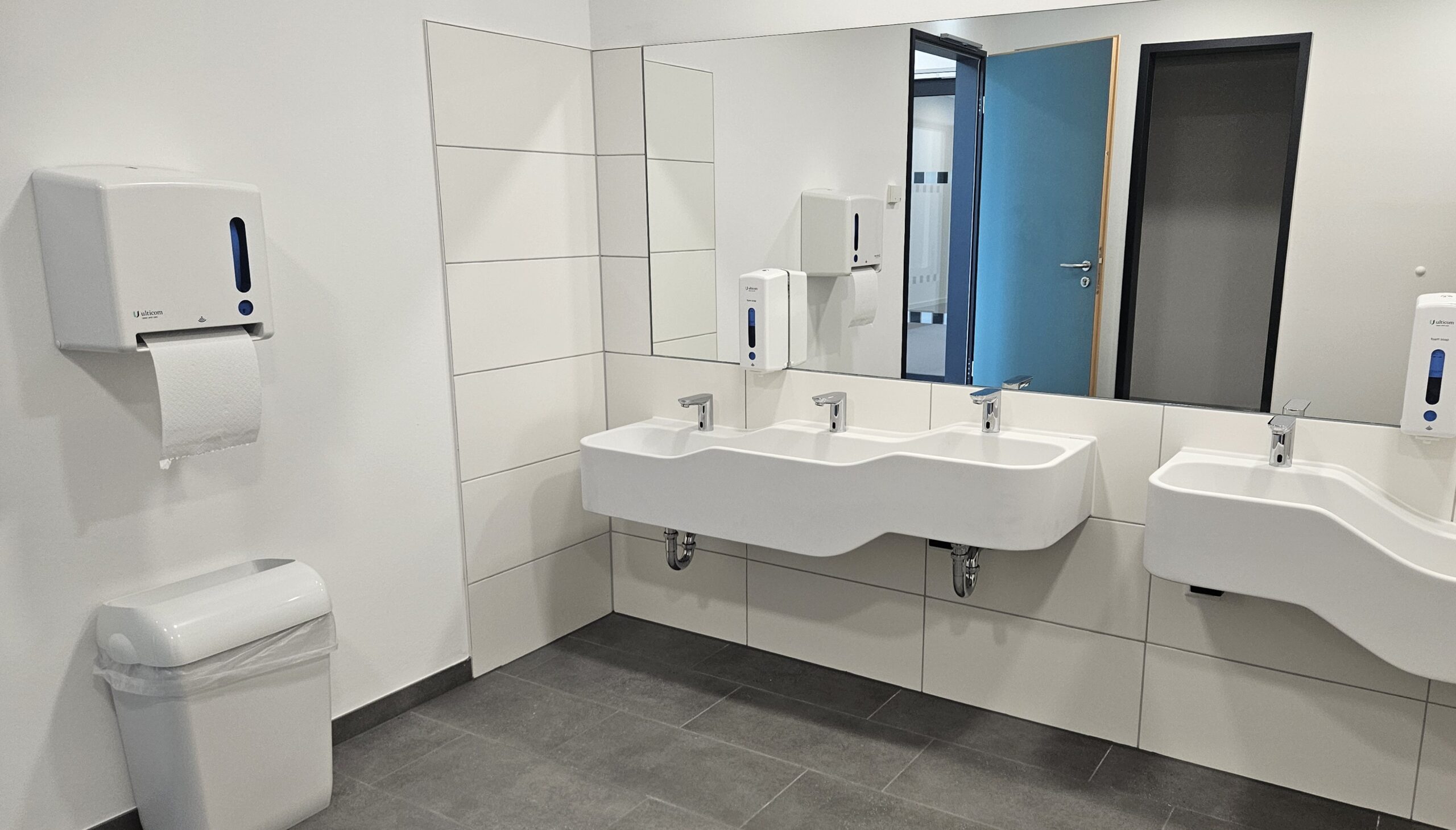 Bad mit kindgerechter Sanitärinstallation