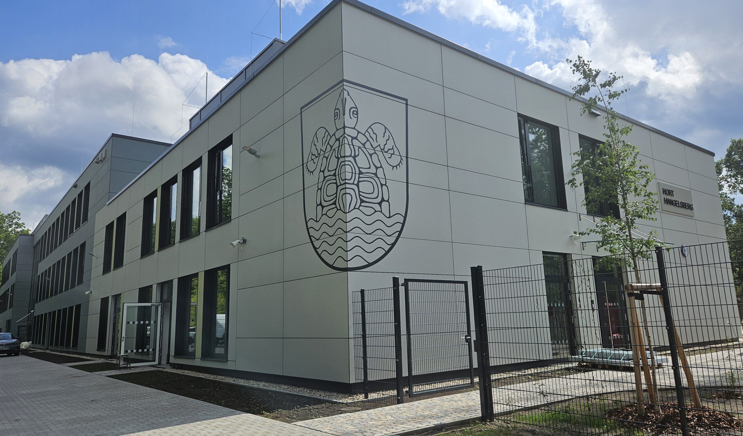 ... mit eigenem Trakt