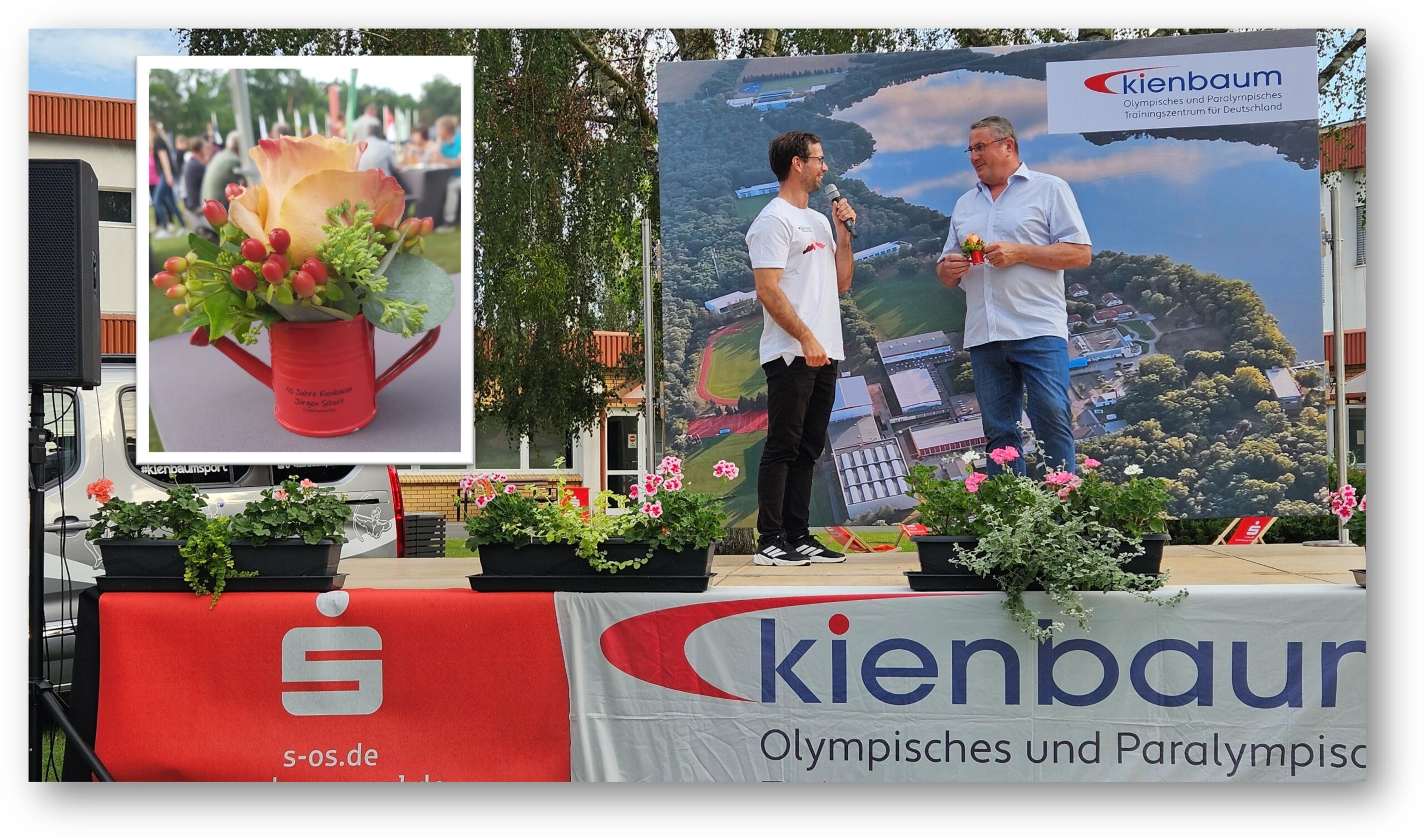 Baum-Ehrung: Jürgen Schult, dem verdienten und hochdekorierter Sportler und Trainer der ostdeutschen Leichtathletik, wird auf dem Gelände des Olympischen und Paralympischen Trainingszentrums ein neu gepflanztes Gehölz gewidmet – für 50 Jahren (und mehr) „Treue und Verbundenheit mit Kienbaum. Die symbolische Gießkanne hat Geschäftsführer Martin Rieprecht überreicht. Fotos/Montage: Anke Beißer 